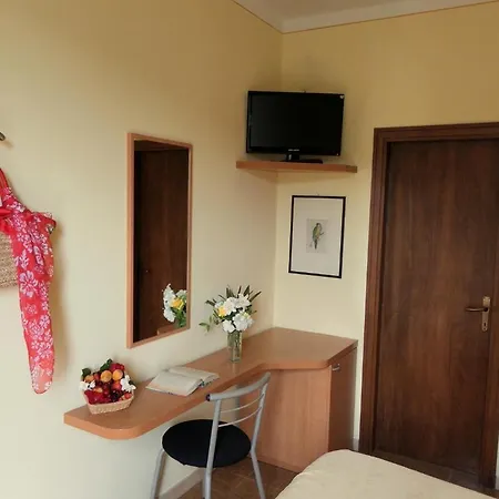 Il Caminetto فندق بورتوفيرّايو